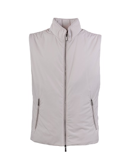 Shop MOORER  Gilet: Moorer gilet "SENIO SKT".
Gilet liscio in tessuto idrorepellente.
Foderato con imbottitura light in piuma d'oca a boudin. 
Pratica chiusura frontale con zip doppio cursore e tasche laterali con zip. 
All'interno comode tasche porta documenti, rifiniture logate.
Composizione: 100% Poliestere.
Fabbricato in Italia.. SENIO SKT-AVORIO U0103